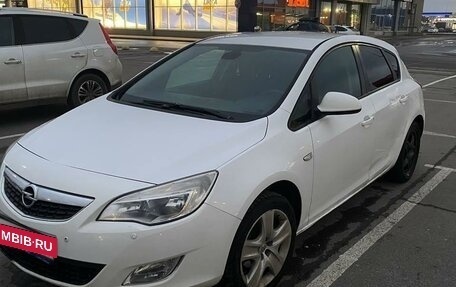 Opel Astra J, 2011 год, 630 000 рублей, 8 фотография