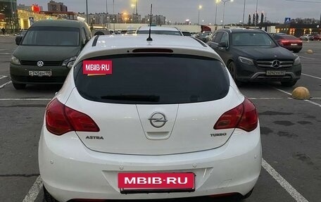 Opel Astra J, 2011 год, 630 000 рублей, 5 фотография