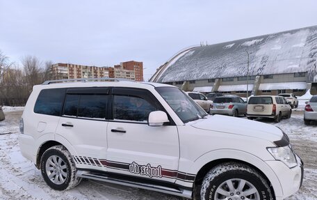 Mitsubishi Pajero IV, 2011 год, 1 999 999 рублей, 1 фотография