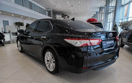 Toyota Camry, 2018 год, 3 232 000 рублей, 7 фотография