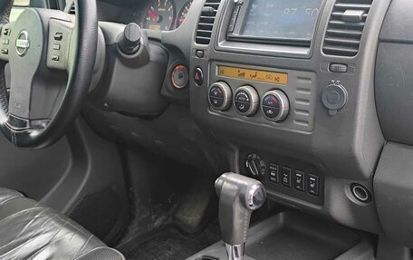 Nissan Navara (Frontier), 2007 год, 970 000 рублей, 7 фотография