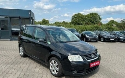 Volkswagen Touran III, 2004 год, 465 000 рублей, 1 фотография