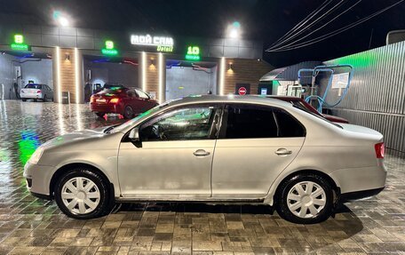 Volkswagen Jetta VI, 2010 год, 687 000 рублей, 3 фотография