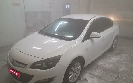 Opel Astra J, 2014 год, 900 000 рублей, 1 фотография