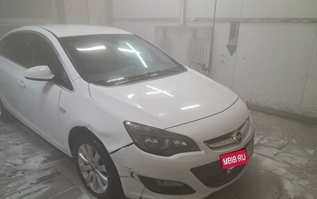 Opel Astra J, 2014 год, 900 000 рублей, 3 фотография