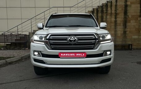 Toyota Land Cruiser 200, 2013 год, 5 200 000 рублей, 16 фотография