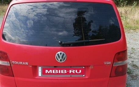 Volkswagen Touran III, 2004 год, 700 000 рублей, 7 фотография