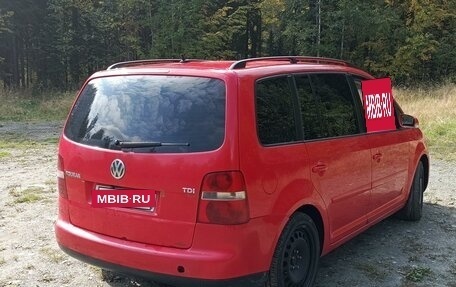 Volkswagen Touran III, 2004 год, 700 000 рублей, 6 фотография