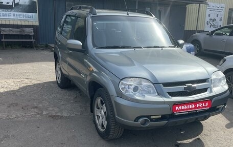 Chevrolet Niva I рестайлинг, 2012 год, 530 000 рублей, 3 фотография