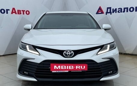 Toyota Camry, 2021 год, 3 200 000 рублей, 2 фотография