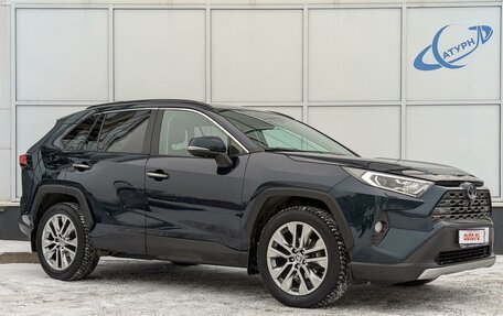 Toyota RAV4, 2020 год, 3 499 000 рублей, 4 фотография