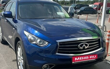 Infiniti QX70, 2014 год, 2 800 000 рублей, 10 фотография