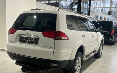 Mitsubishi Pajero Sport II рестайлинг, 2015 год, 2 499 900 рублей, 6 фотография