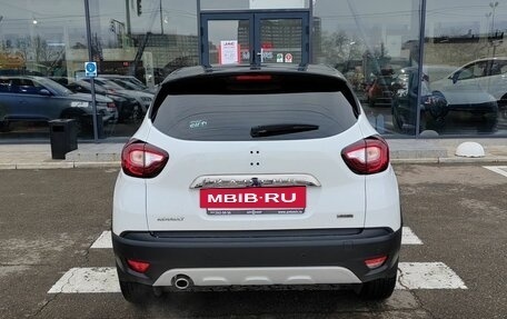 Renault Kaptur I рестайлинг, 2018 год, 1 780 000 рублей, 4 фотография