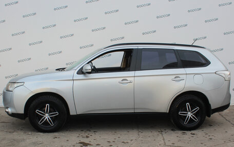 Mitsubishi Outlander III рестайлинг 3, 2013 год, 1 099 000 рублей, 8 фотография