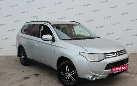 Mitsubishi Outlander III рестайлинг 3, 2013 год, 1 099 000 рублей, 5 фотография