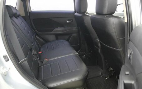 Mitsubishi Outlander III рестайлинг 3, 2013 год, 1 099 000 рублей, 22 фотография