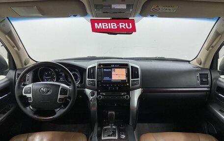 Toyota Land Cruiser 200, 2014 год, 3 985 000 рублей, 17 фотография