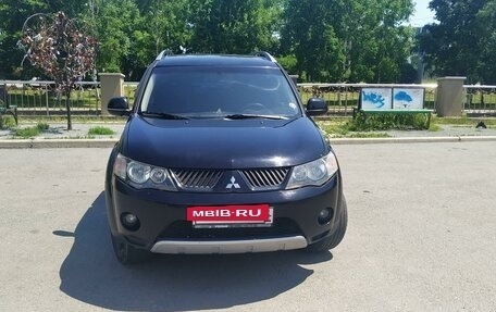 Mitsubishi Outlander III рестайлинг 3, 2008 год, 1 350 000 рублей, 2 фотография