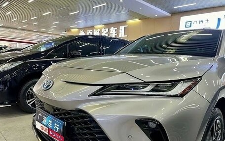 Toyota Venza, 2022 год, 3 250 000 рублей, 5 фотография