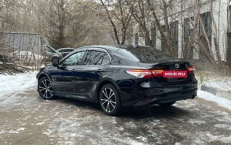 Toyota Camry, 2020 год, 2 650 000 рублей, 3 фотография