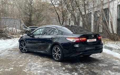 Toyota Camry, 2020 год, 2 650 000 рублей, 9 фотография