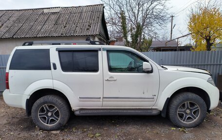 Nissan Pathfinder, 2010 год, 1 200 000 рублей, 2 фотография