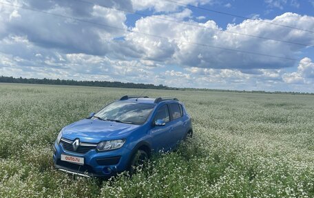 Renault Sandero II рестайлинг, 2017 год, 790 000 рублей, 2 фотография