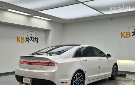 Lincoln MKZ II рестайлинг, 2020 год, 2 600 000 рублей, 3 фотография