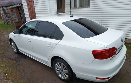 Volkswagen Jetta VI, 2013 год, 1 000 000 рублей, 7 фотография