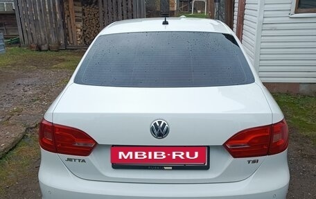 Volkswagen Jetta VI, 2013 год, 1 000 000 рублей, 6 фотография