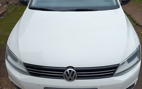 Volkswagen Jetta VI, 2013 год, 1 000 000 рублей, 3 фотография