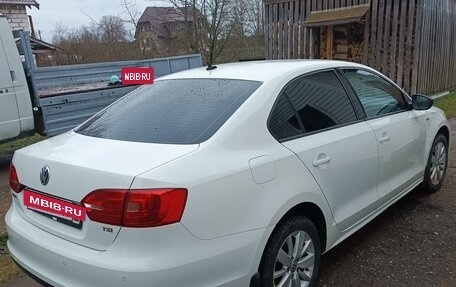 Volkswagen Jetta VI, 2013 год, 1 000 000 рублей, 5 фотография