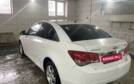 Chevrolet Cruze II, 2011 год, 890 000 рублей, 9 фотография