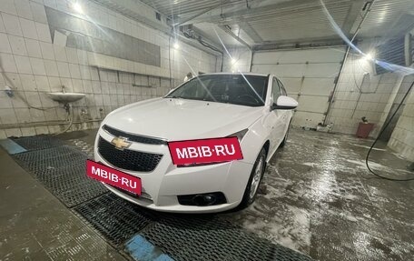 Chevrolet Cruze II, 2011 год, 890 000 рублей, 2 фотография