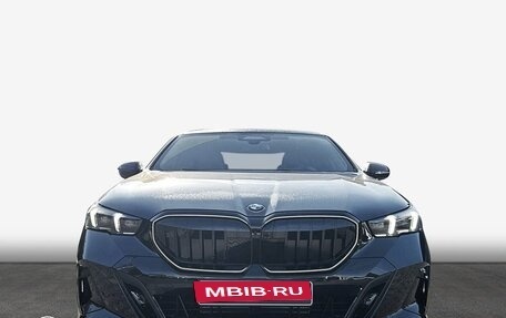 BMW 5 серия, 2024 год, 13 700 000 рублей, 2 фотография