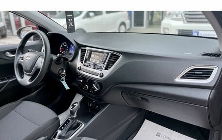 Hyundai Solaris II рестайлинг, 2021 год, 1 500 000 рублей, 18 фотография