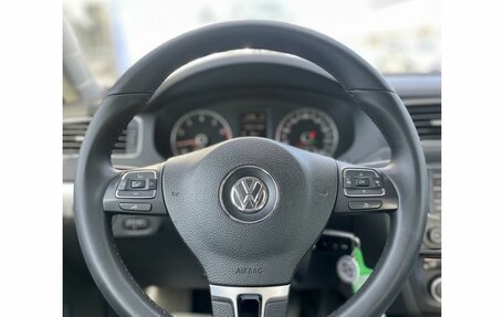 Volkswagen Jetta VI, 2013 год, 1 177 000 рублей, 11 фотография