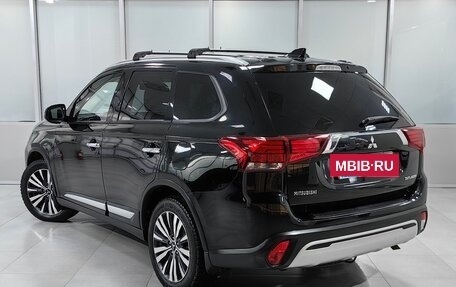 Mitsubishi Outlander III рестайлинг 3, 2019 год, 2 155 000 рублей, 2 фотография