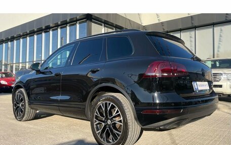 Volkswagen Touareg III, 2015 год, 3 990 000 рублей, 3 фотография