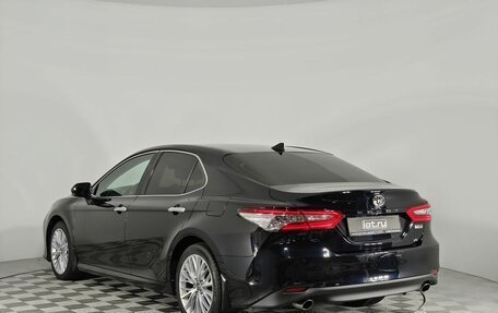 Toyota Camry, 2018 год, 3 195 000 рублей, 7 фотография