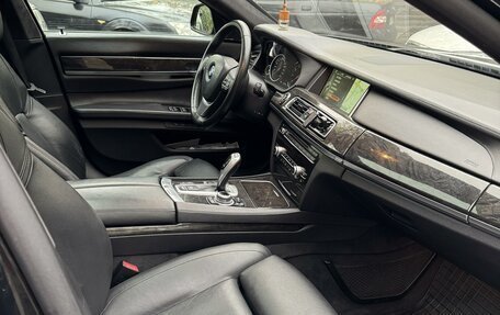 BMW 7 серия, 2013 год, 1 900 000 рублей, 9 фотография