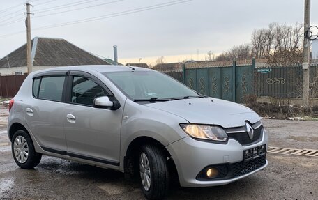 Renault Sandero II рестайлинг, 2015 год, 699 900 рублей, 4 фотография