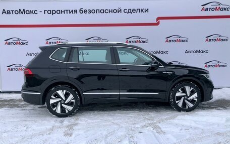 Volkswagen Tiguan II, 2023 год, 5 440 000 рублей, 5 фотография