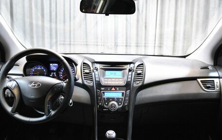 Hyundai i30 II рестайлинг, 2013 год, 1 070 000 рублей, 8 фотография