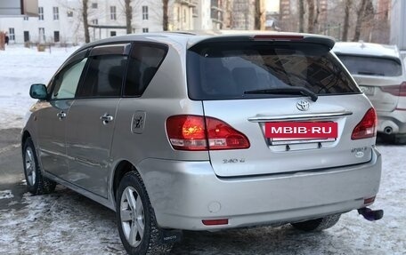 Toyota Ipsum II, 2001 год, 660 000 рублей, 4 фотография