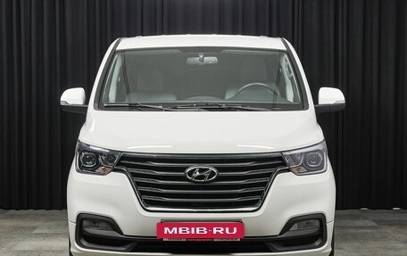 Hyundai H-1 II рестайлинг, 2021 год, 3 788 000 рублей, 2 фотография