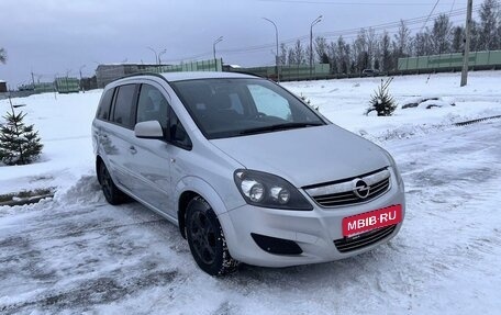 Opel Zafira B, 2012 год, 695 000 рублей, 3 фотография