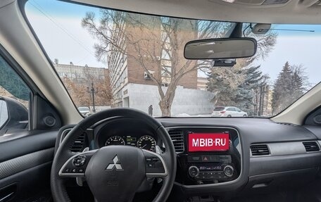 Mitsubishi Outlander III рестайлинг 3, 2013 год, 1 670 000 рублей, 21 фотография