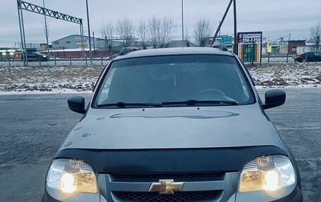 Chevrolet Niva I рестайлинг, 2013 год, 490 000 рублей, 2 фотография